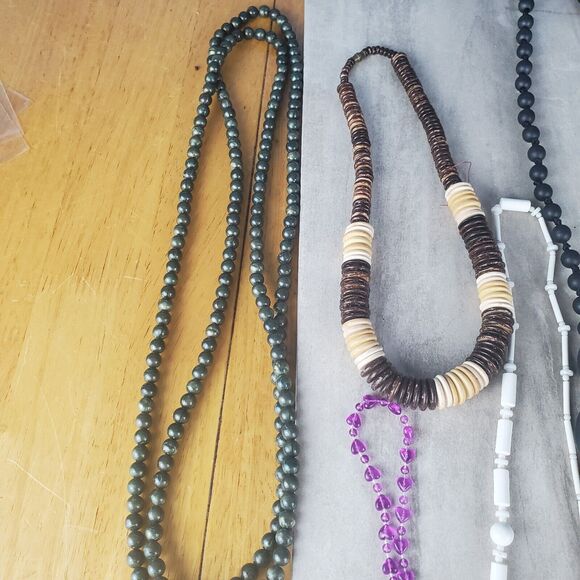 Necklaces Costume Fashion Lot Of 7 Includes 1 Monet - Picture 2 of 8